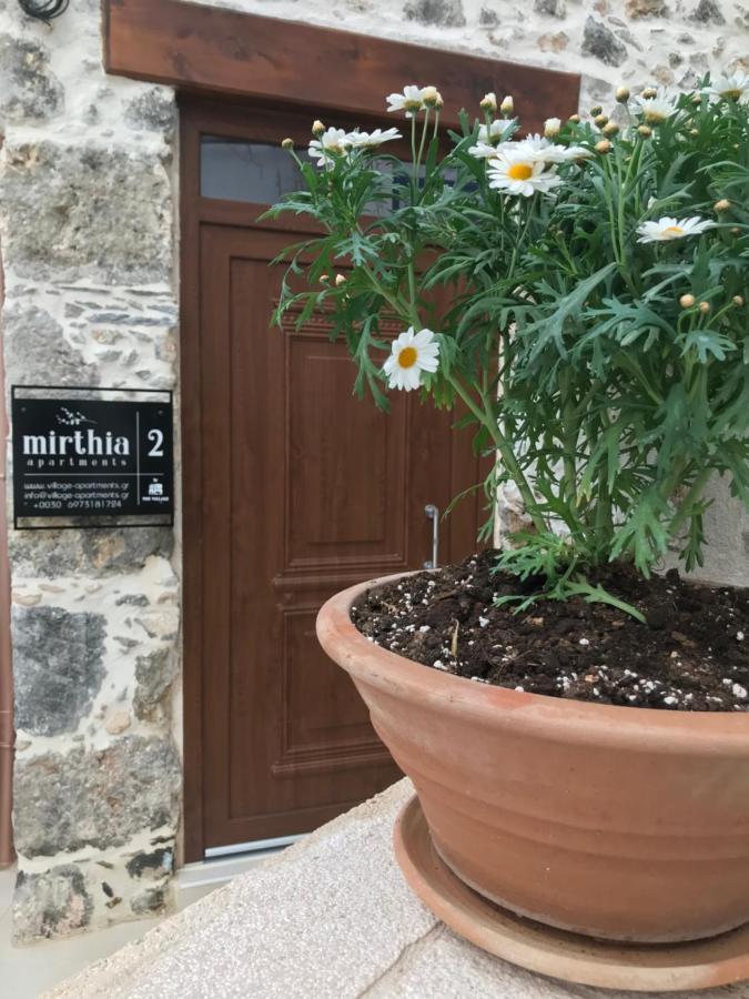 Mirthia Apartments Плакиас Экстерьер фото