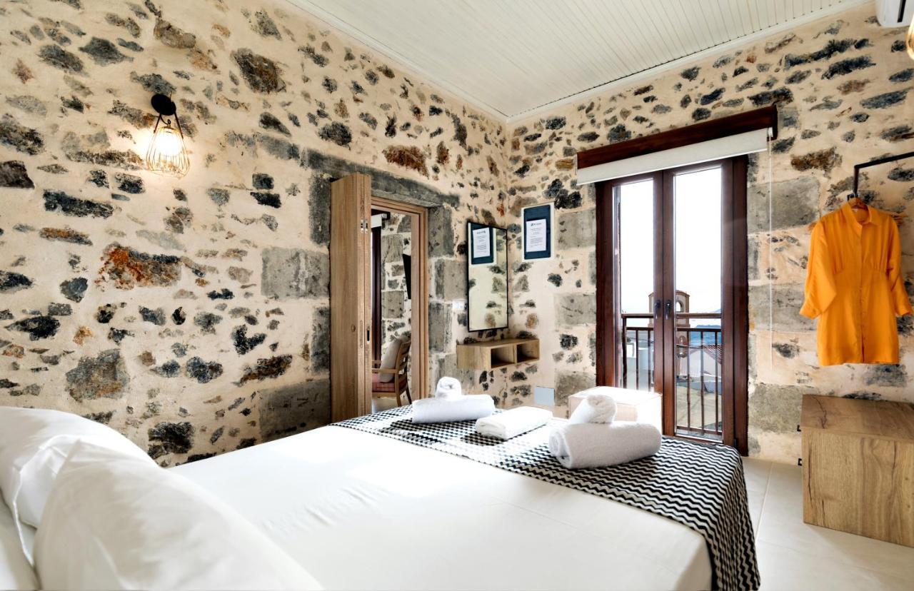 Mirthia Apartments Плакиас Экстерьер фото
